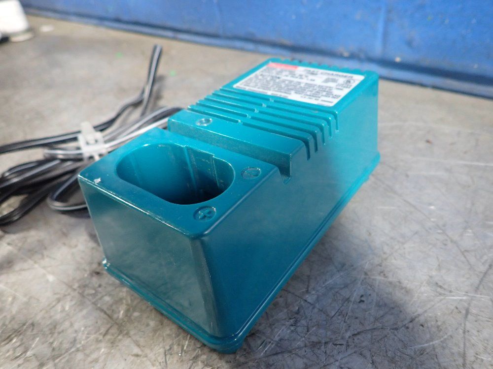 Makita Fast Battery Charger - Dc 9700a