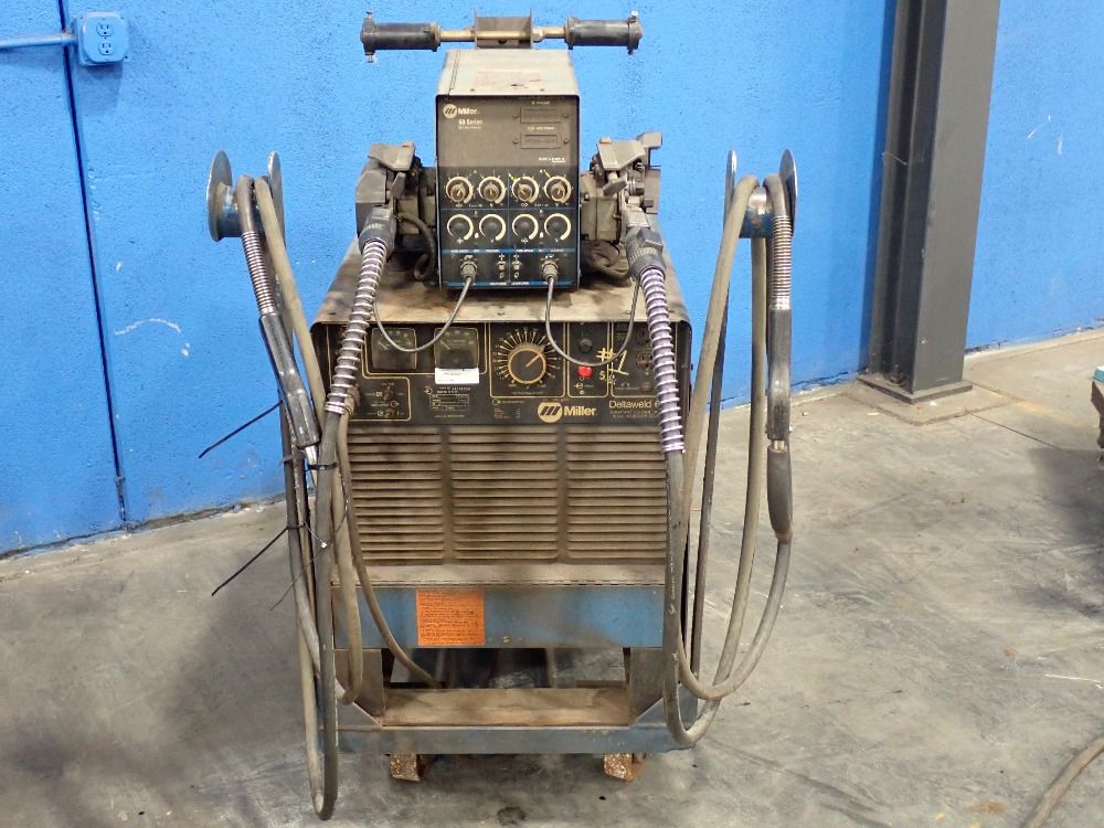 Miller 37 Kw Welder W/wire Feeder - Deltaweld 651