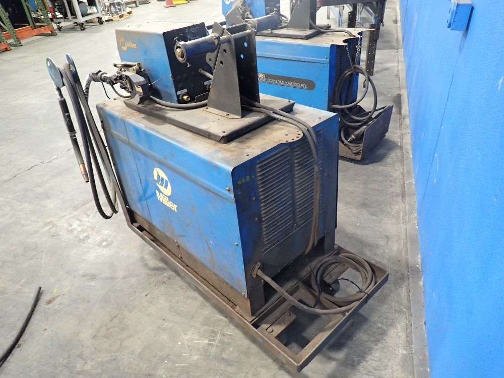 Miller 37 Kw Welder W/wire Feeder - Deltaweld 651
