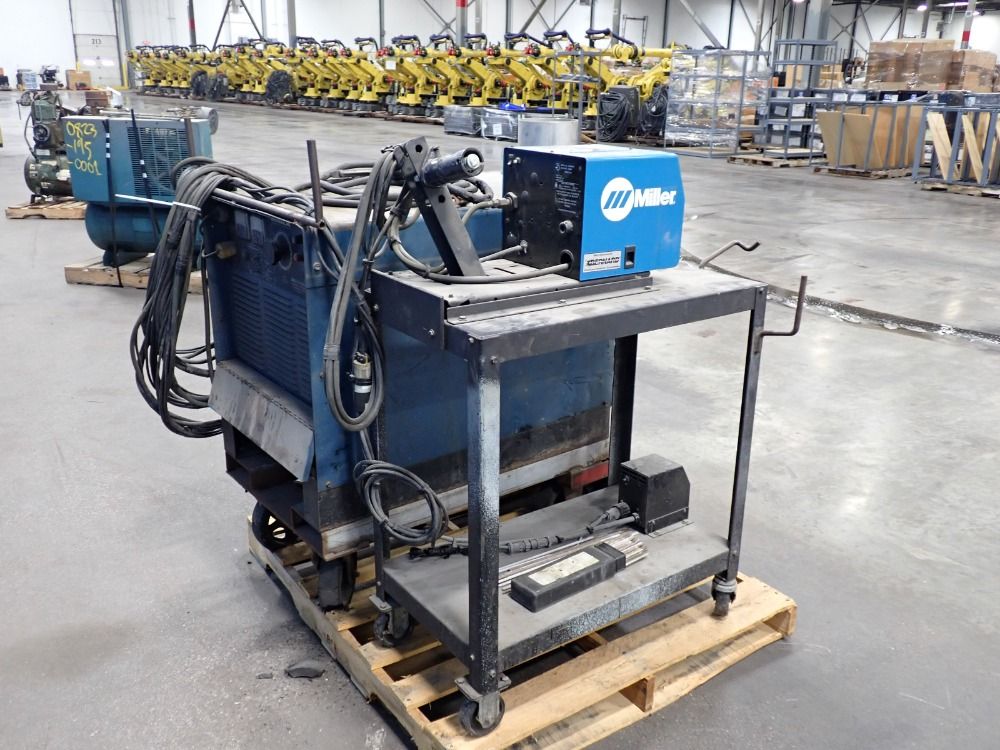 Miller Welder With Wire Feeder - Deltaweld 450