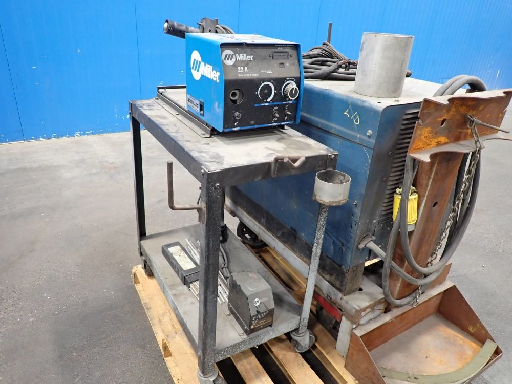 Miller Welder With Wire Feeder - Deltaweld 450