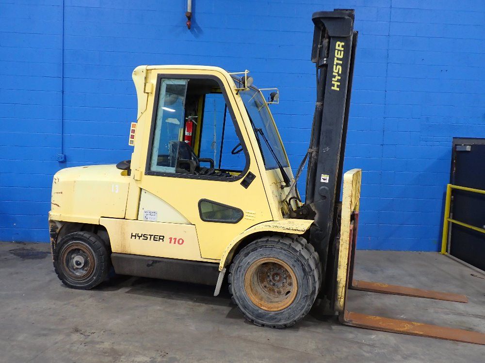 Hyster 11,150 # Diesel Forklift - H110xm