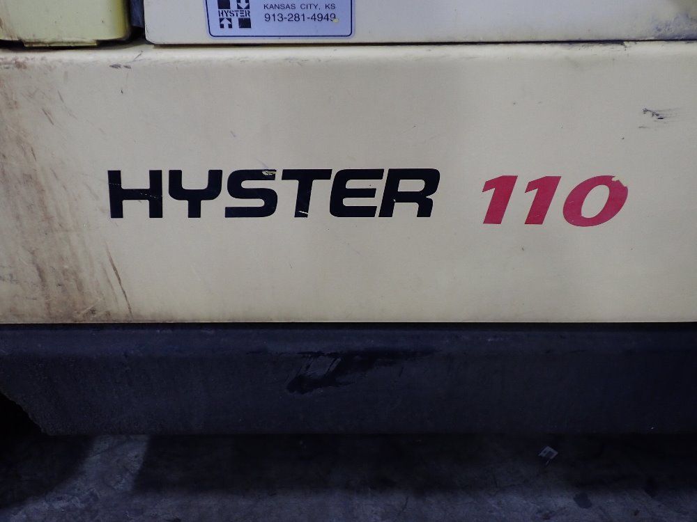 Hyster 11,150 # Diesel Forklift - H110xm