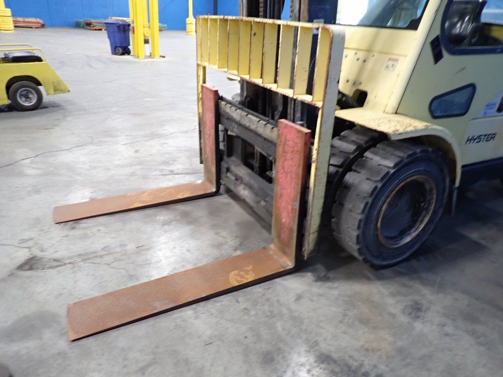 Hyster 11,150 # Diesel Forklift - H110xm