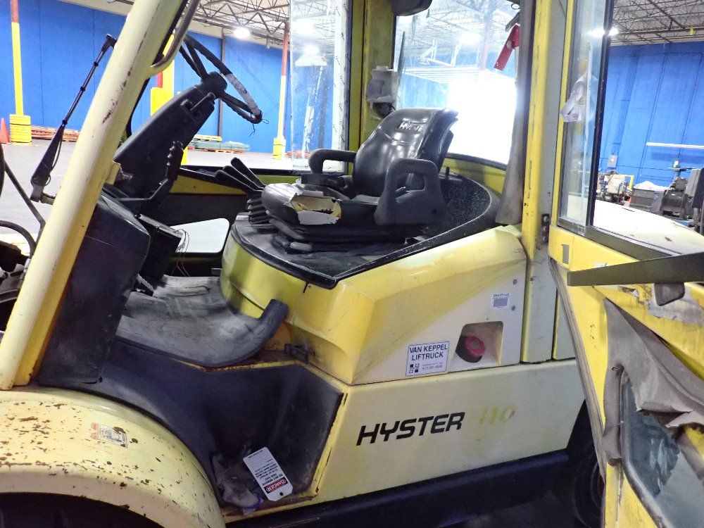 Hyster 11,150 # Diesel Forklift - H110xm