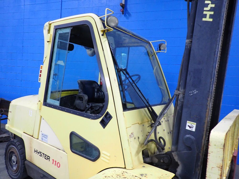 Hyster 11,150 # Diesel Forklift - H110xm