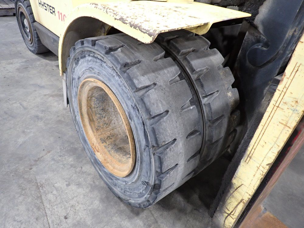 Hyster 11,150 # Diesel Forklift - H110xm