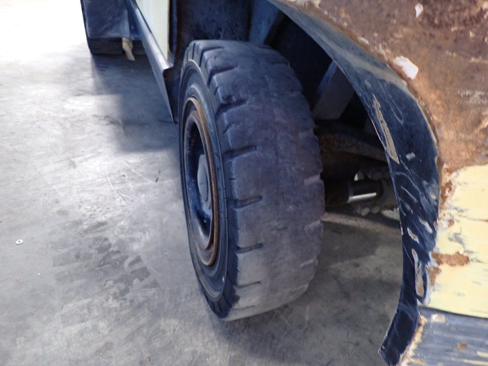 Hyster 11,150 # Diesel Forklift - H110xm