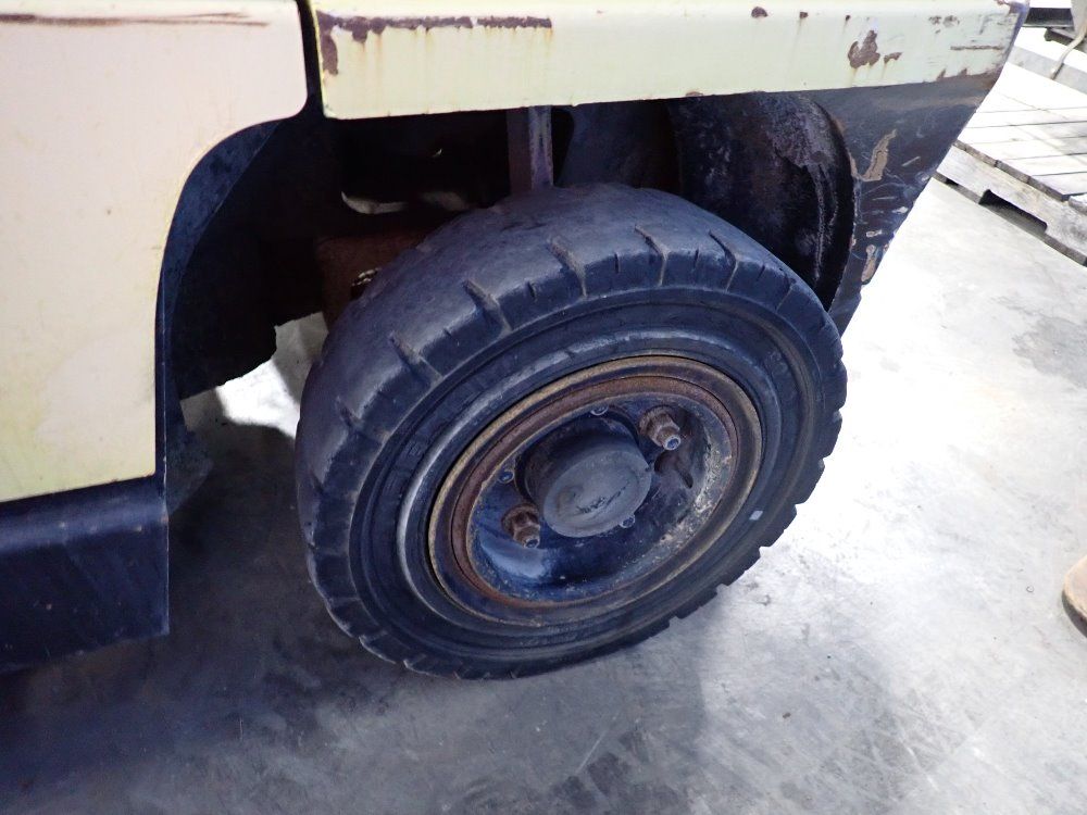 Hyster 11,150 # Diesel Forklift - H110xm