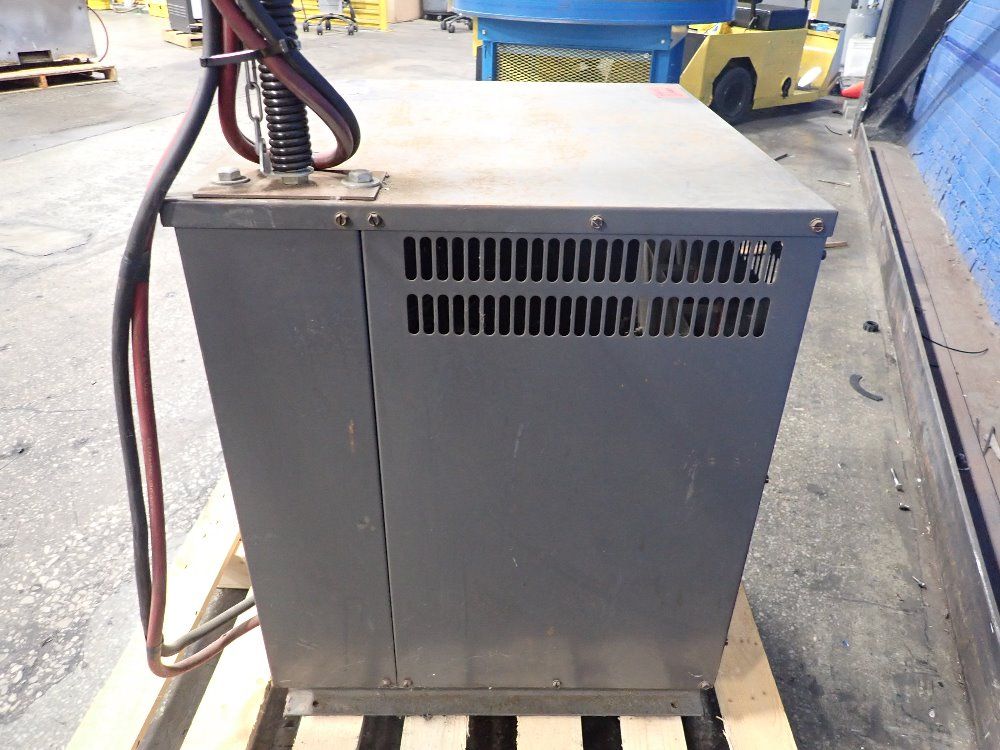 Trojan Ii 451-725 Ah Battery Charger - 81t725-9c22