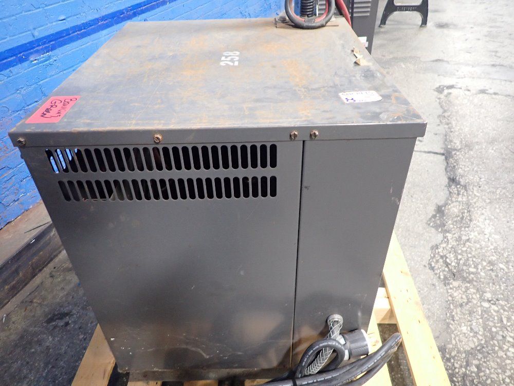 Trojan Ii 451-725 Ah Battery Charger - 81t725-9c22