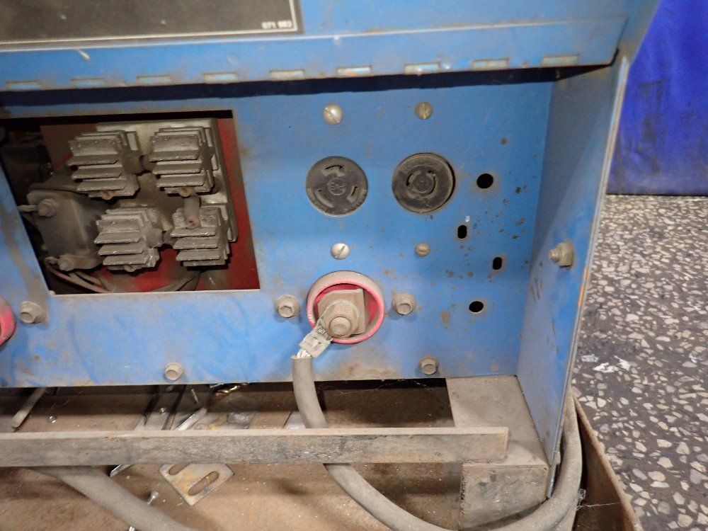 Miller 250 Amps Welder - Dialarc Hf