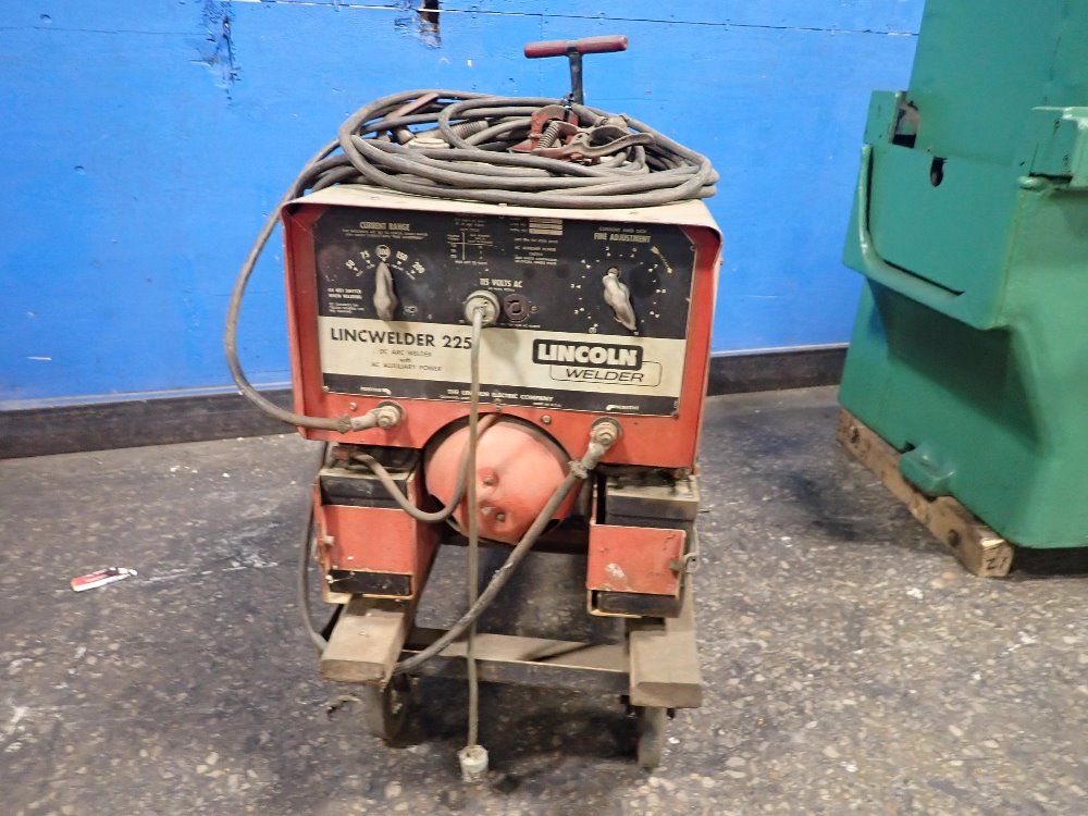 Lincoln Electric 225 Amps Welder - Dc-22513-as
