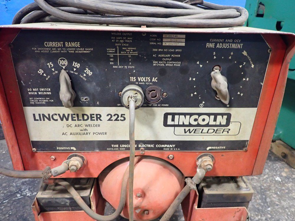 Lincoln Electric 225 Amps Welder - Dc-22513-as