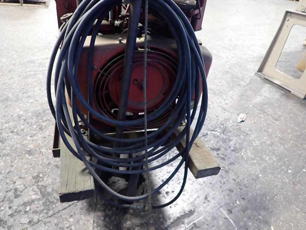 Lincoln Electric 225 Amps Welder - Dc-22513-as