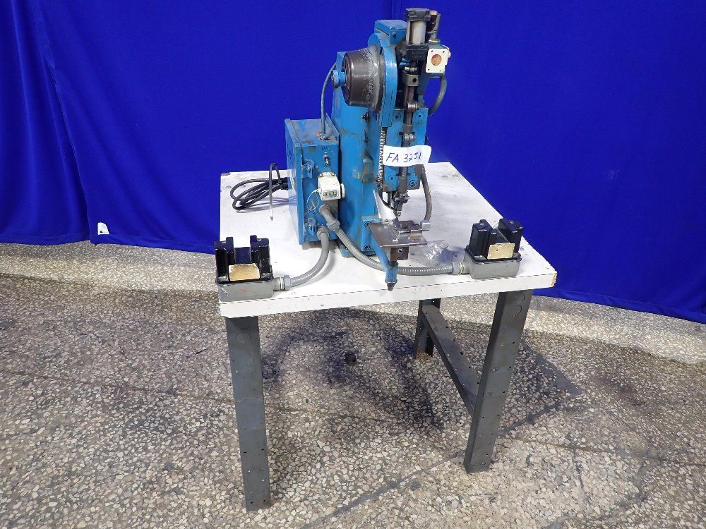 National Rivet Riveter - Va