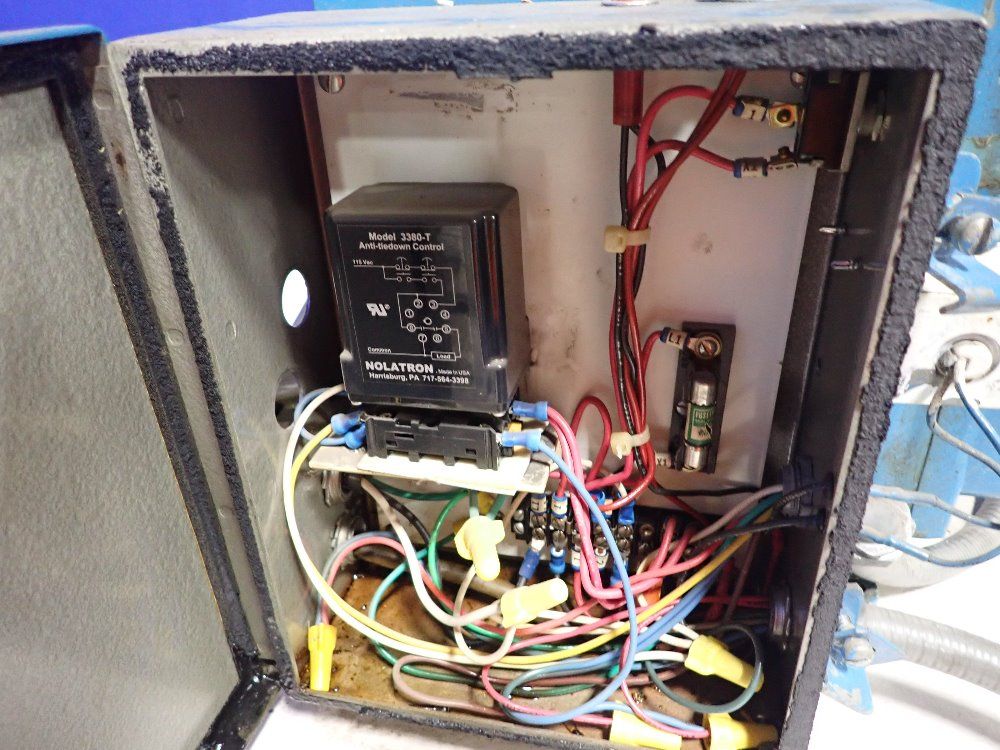 National Rivet Riveter - Va