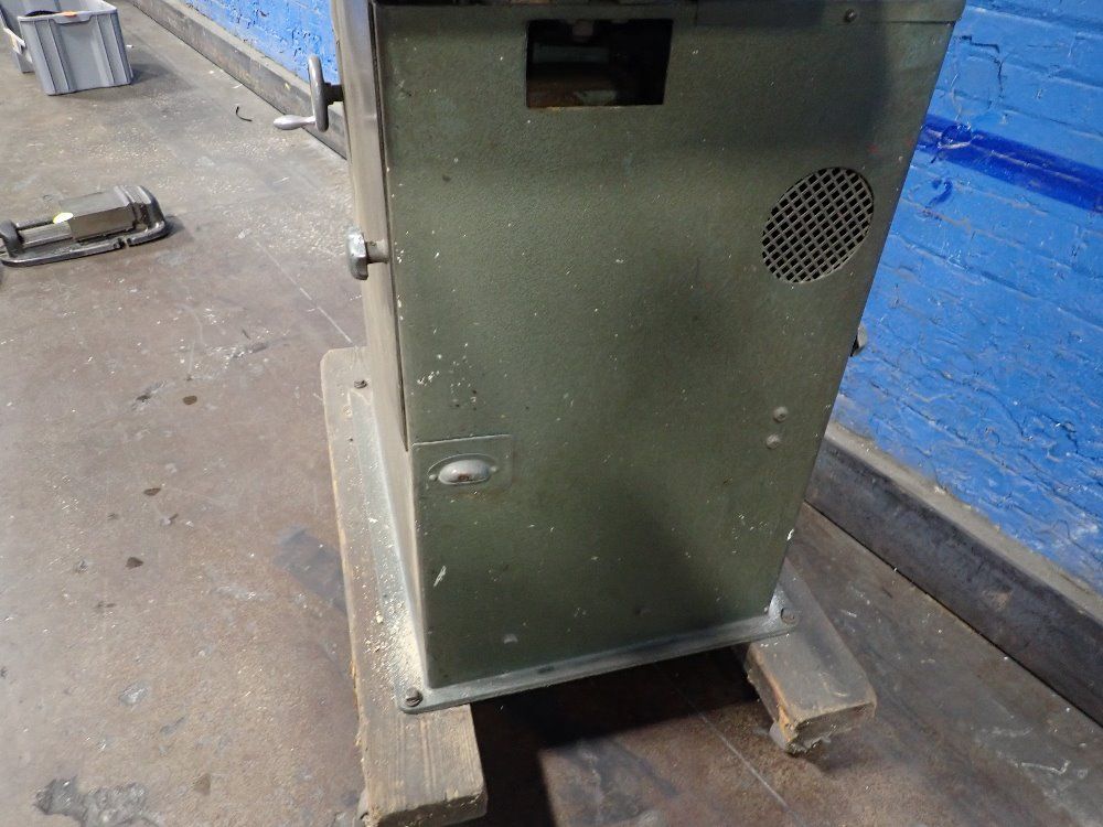 Wespa 15 1/2" Throat Vertical Band Saw - 1599