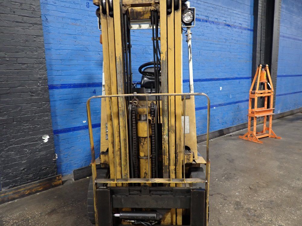 Tcm 2480 Lbs Electrical Forklift - Fcb15h2