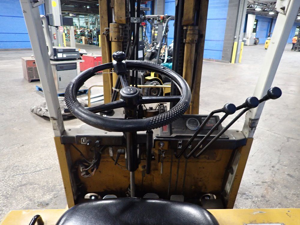 Tcm 2480 Lbs Electrical Forklift - Fcb15h2