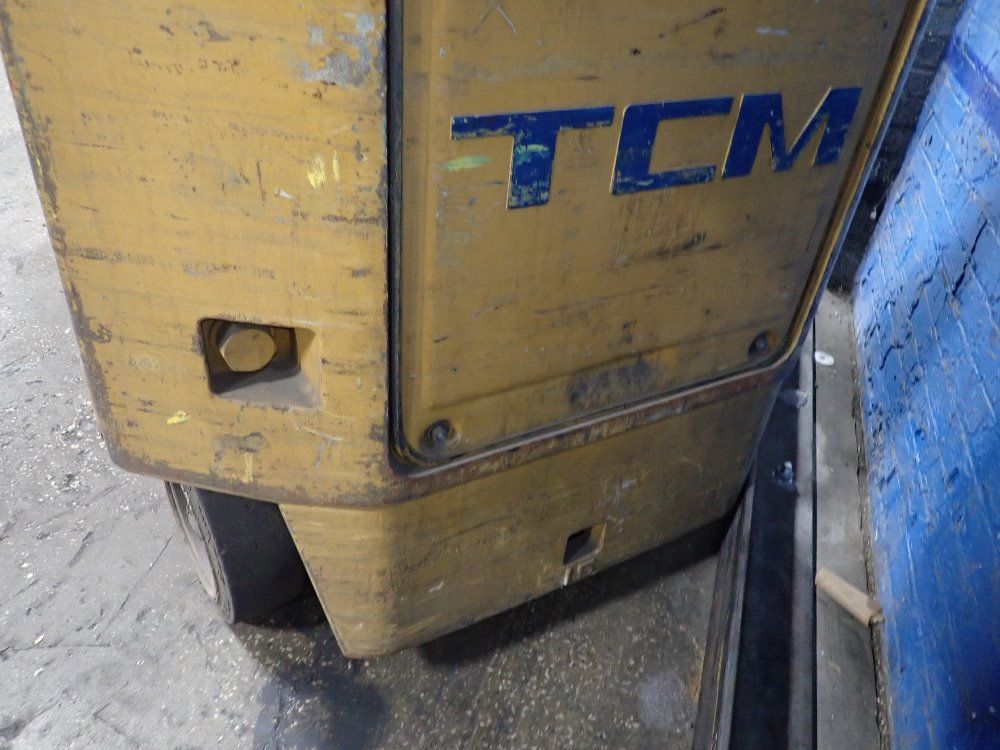 Tcm 2480 Lbs Electrical Forklift - Fcb15h2