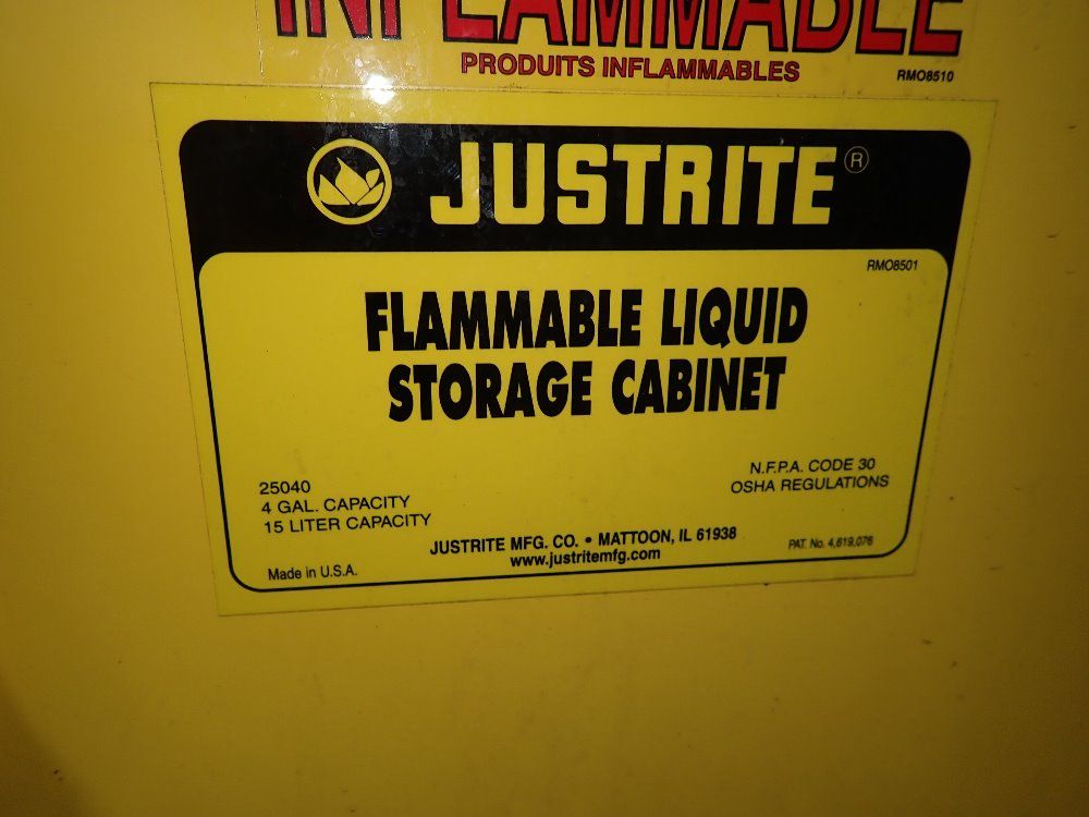 Justrite 4 Gallons/17" X 17" X 22" Id Flammable Storage Cabinet