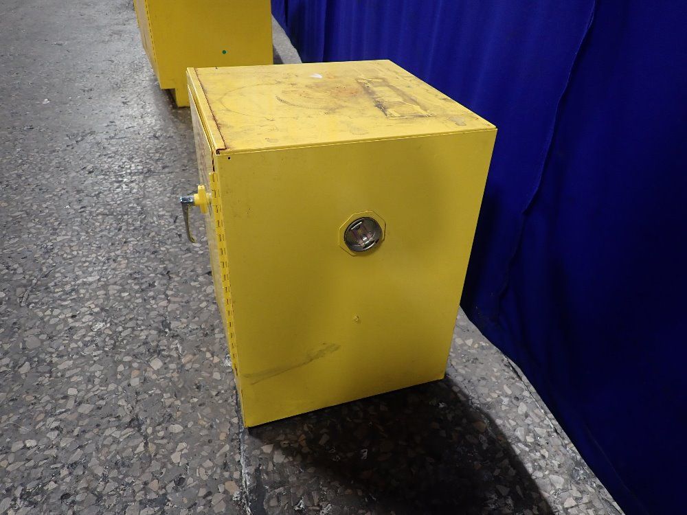 Justrite 4 Gallons/17" X 17" X 22" Id Flammable Storage Cabinet