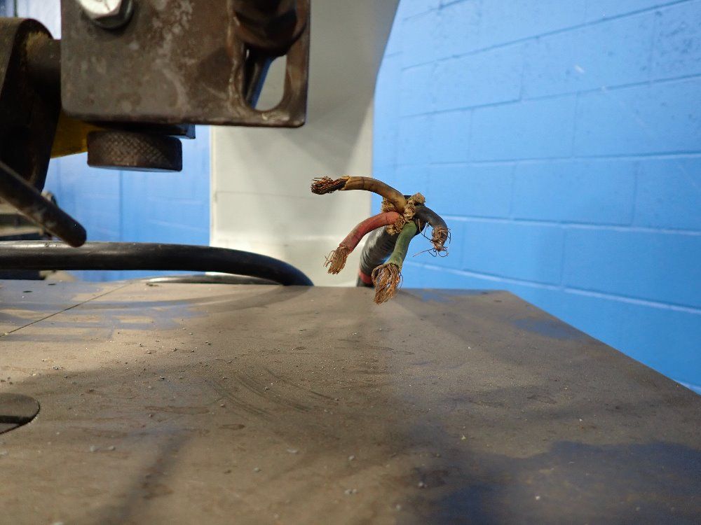 Kalamazoo/startrite 24" X 7.5" Vertical Band Saw