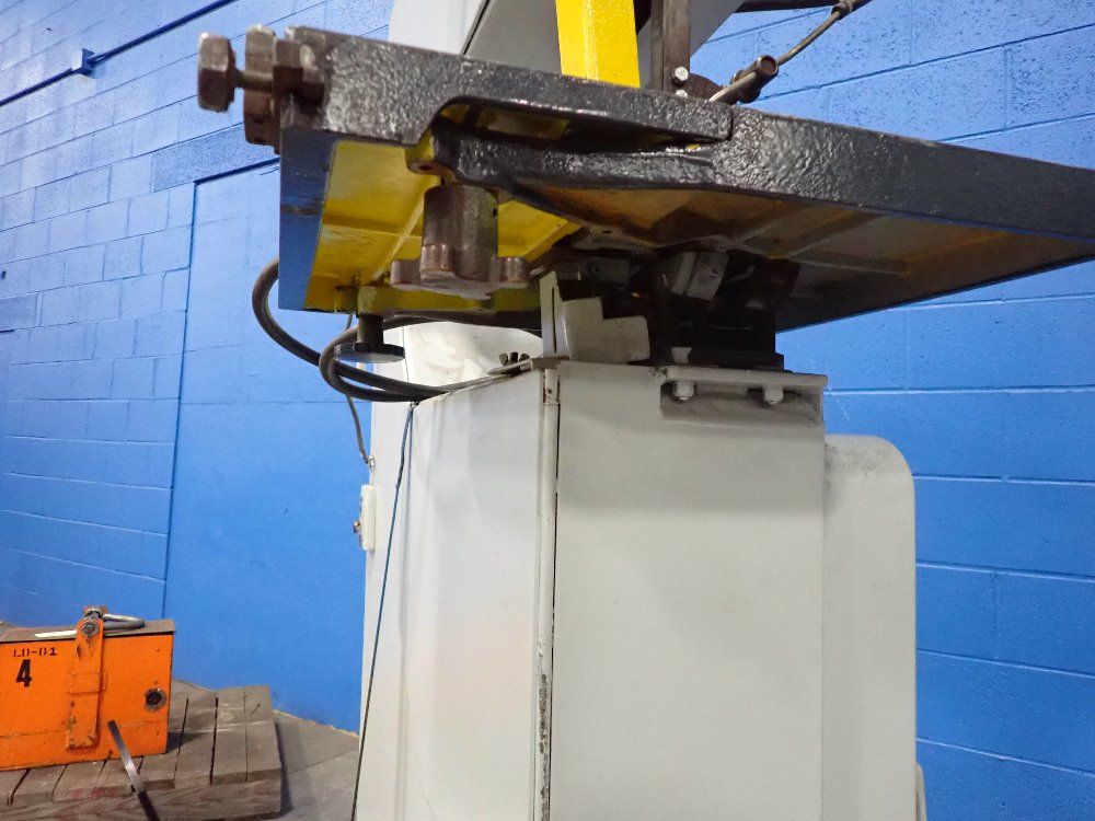 Kalamazoo/startrite 24" X 7.5" Vertical Band Saw
