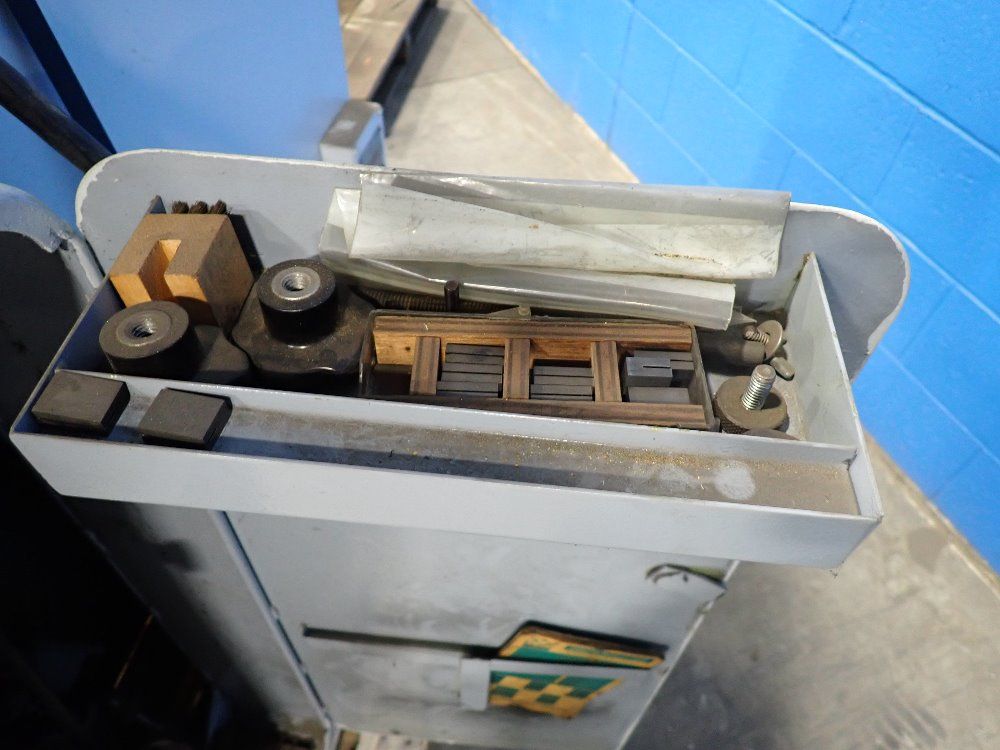 Kalamazoo/startrite 24" X 7.5" Vertical Band Saw