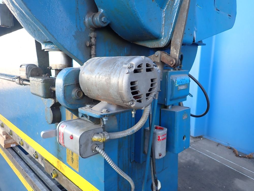 Chicago Steel 50 Ton Press Brake - 8l10
