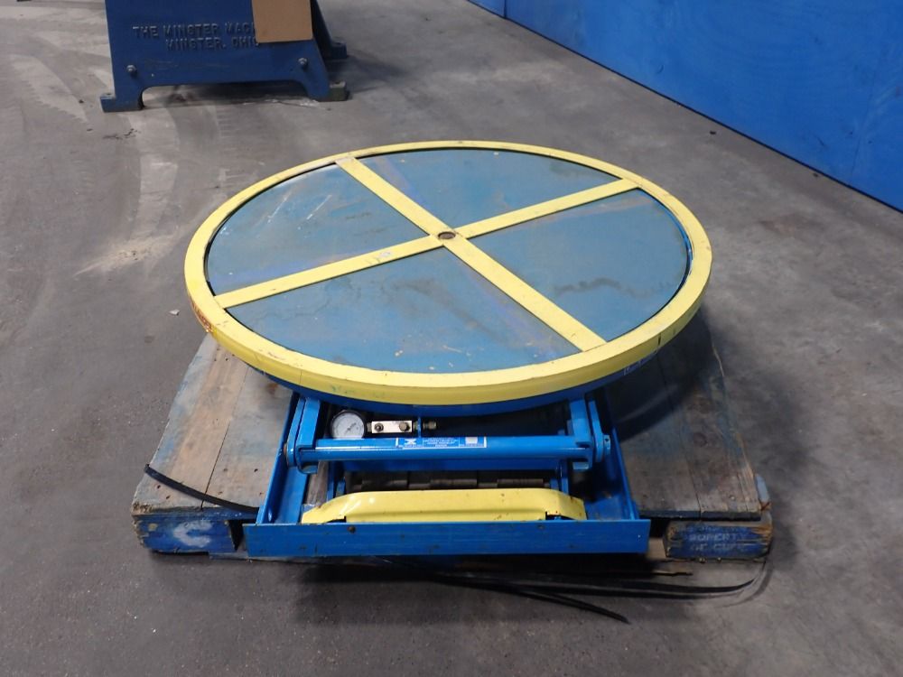 Bishaman 4500 Lb Pneumatic Lift Table