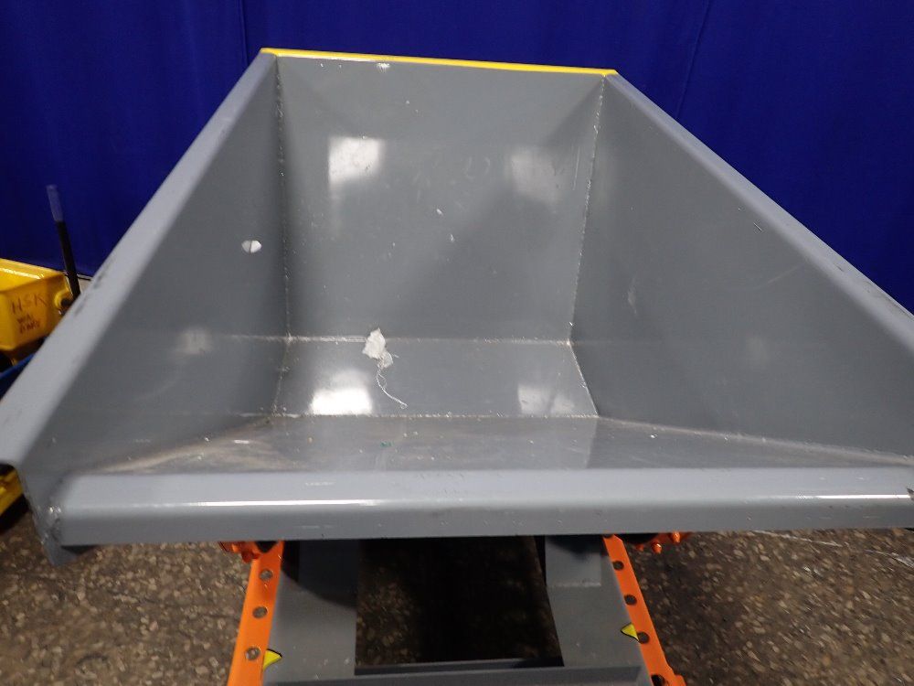 Global 36" X 60" X 32' Self Dumping Hopper - 10077