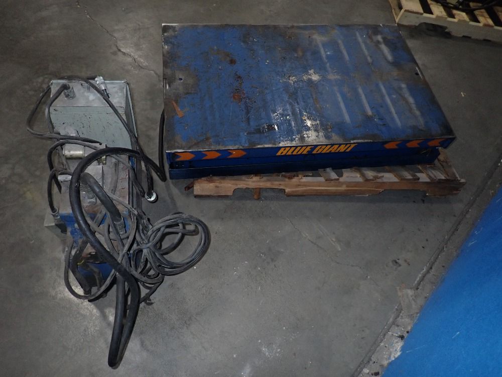 Blue Giant 3000 Lbs./1 Hp Hydraulic Lift Table - Fs3/x30x48