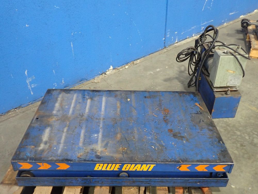 Blue Giant 3000 Lbs./1 Hp Hydraulic Lift Table - Fs3/x30x48