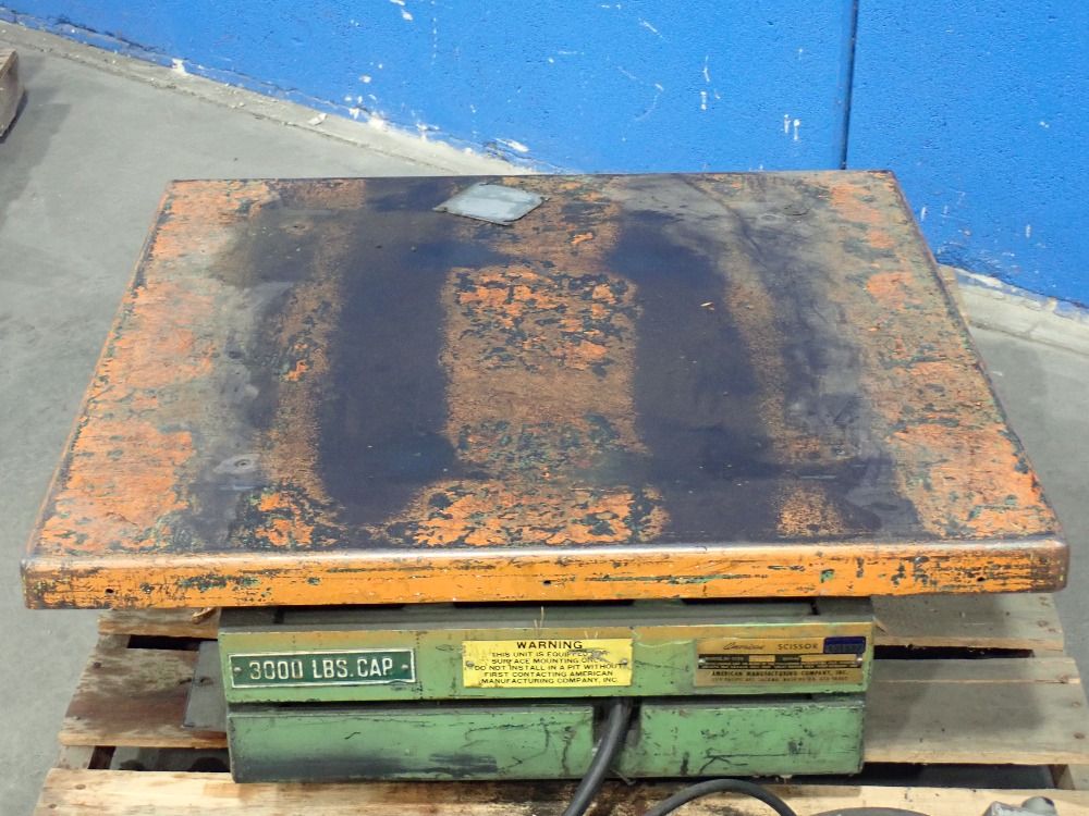 American Mfg. Co. Inc. 3000 Lbs. Hydraulic Scissor Lift Table - M-1170-2ba-s