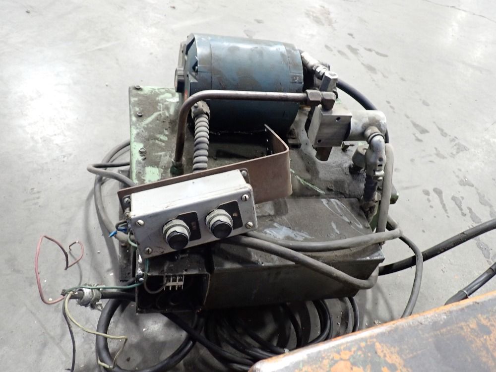 American Mfg. Co. Inc. 3000 Lbs. Hydraulic Scissor Lift Table - M-1170-2ba-s