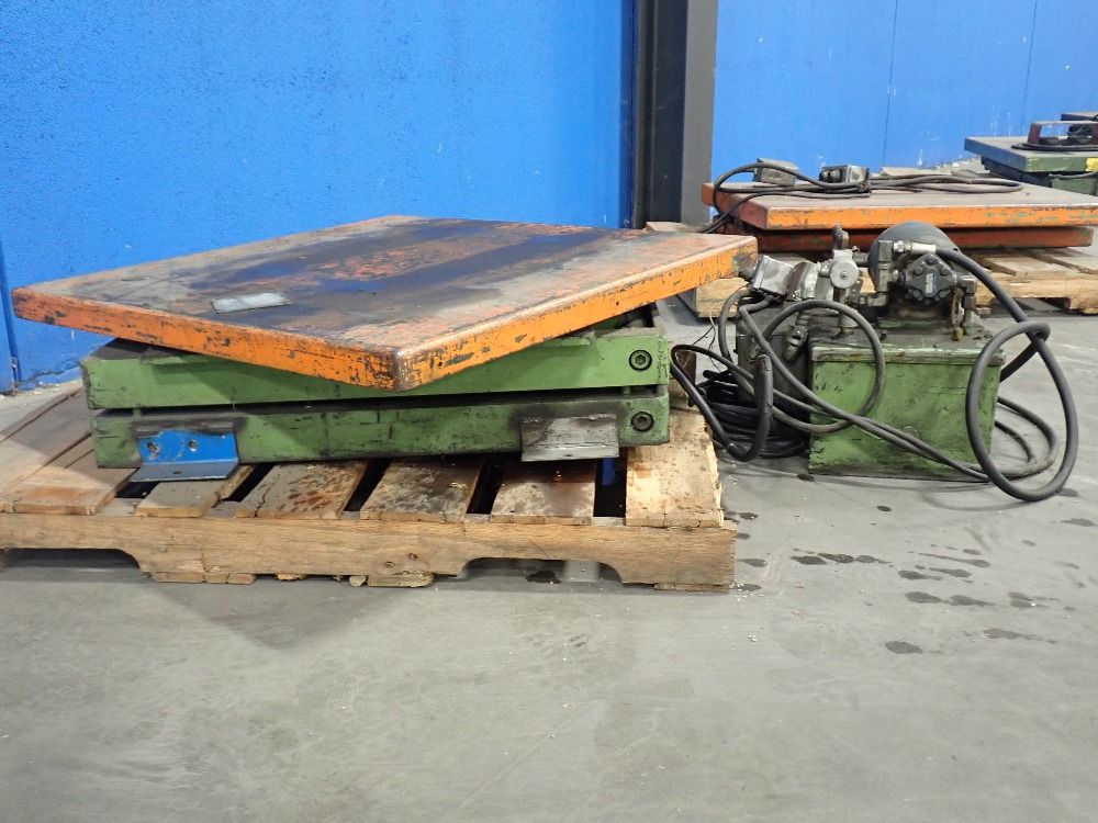 American Mfg. Co. Inc. 3000 Lbs. Hydraulic Scissor Lift Table - M-1170-2ba-s