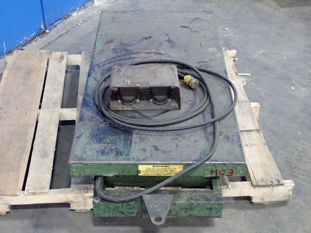 American Mfg. Co. Inc. Electric Lift Table