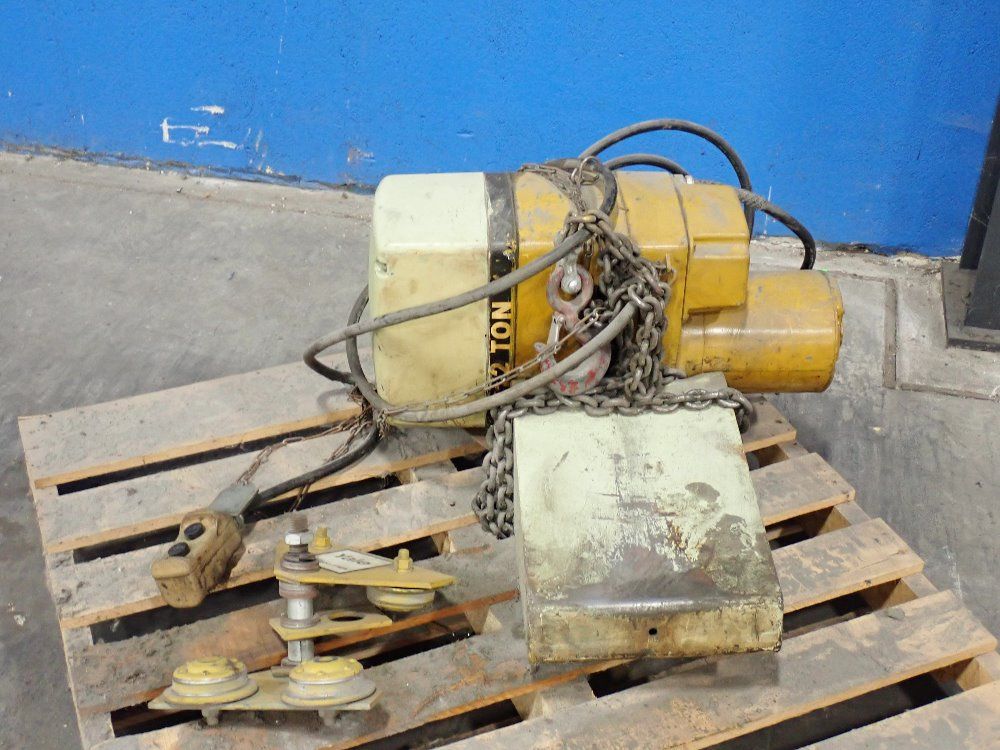 Yale 4000 Lbs. Electric Hoist - Kel2-18nh71/282