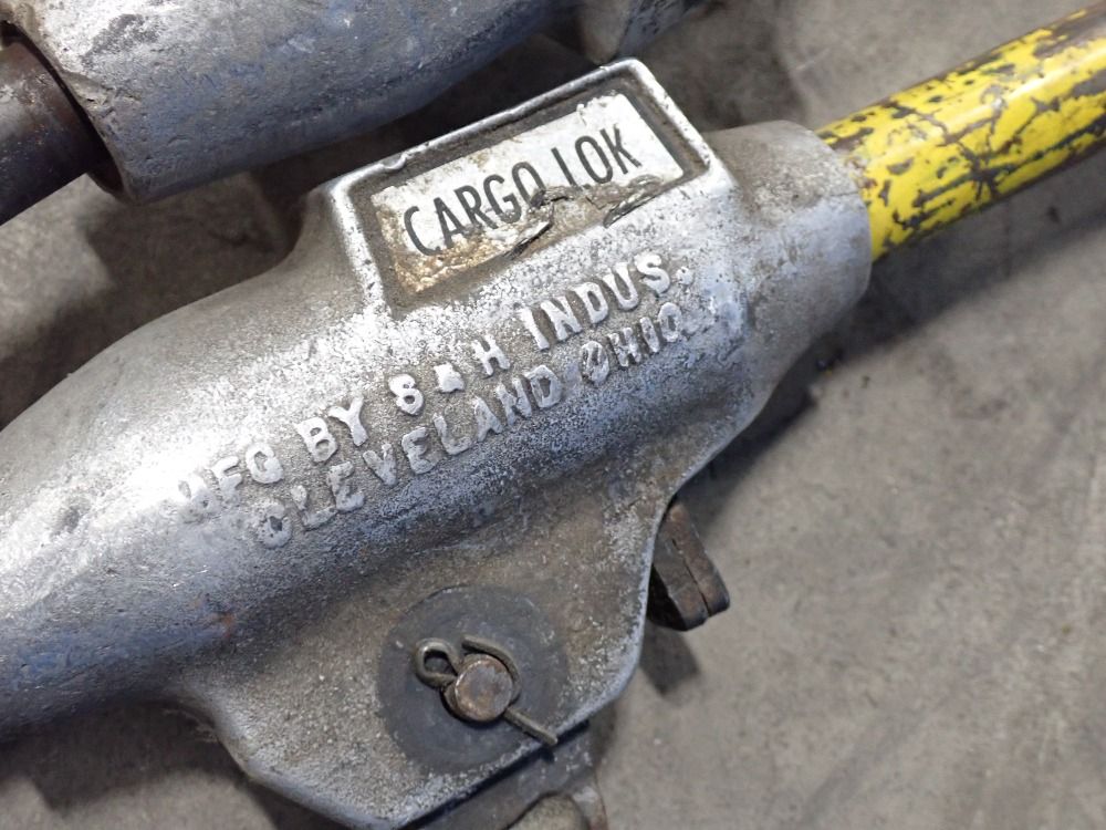 S&h Industries 92'l Ratcheting Cargo Bars - Cargo Lok