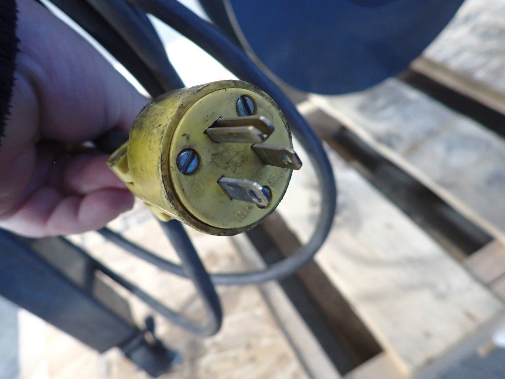 Wilton .67 Kva Strapping Machine - S-661