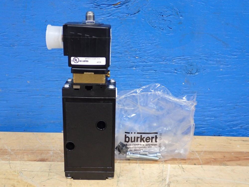 Burkert 115 Psi 6519 W 1/4 115 Psi Solenoid Valve - 6519