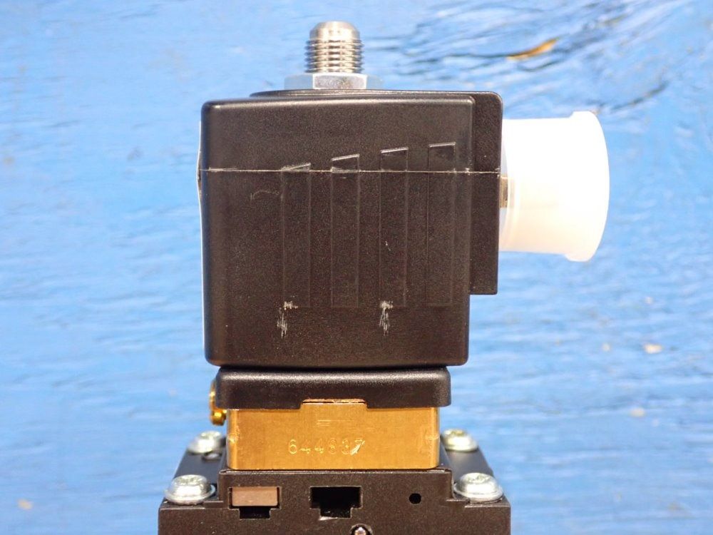 Burkert 115 Psi 6519 W 1/4 115 Psi Solenoid Valve - 6519