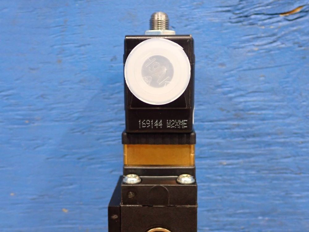 Burkert 115 Psi 6519 W 1/4 115 Psi Solenoid Valve - 6519