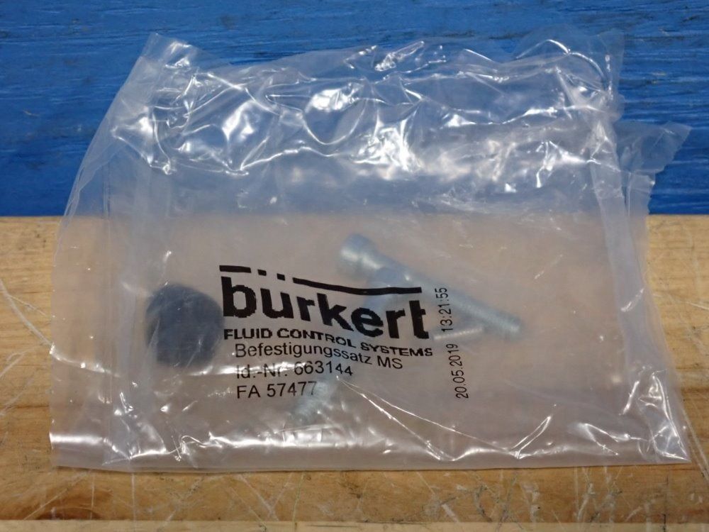Burkert 115 Psi 6519 W 1/4 115 Psi Solenoid Valve - 6519