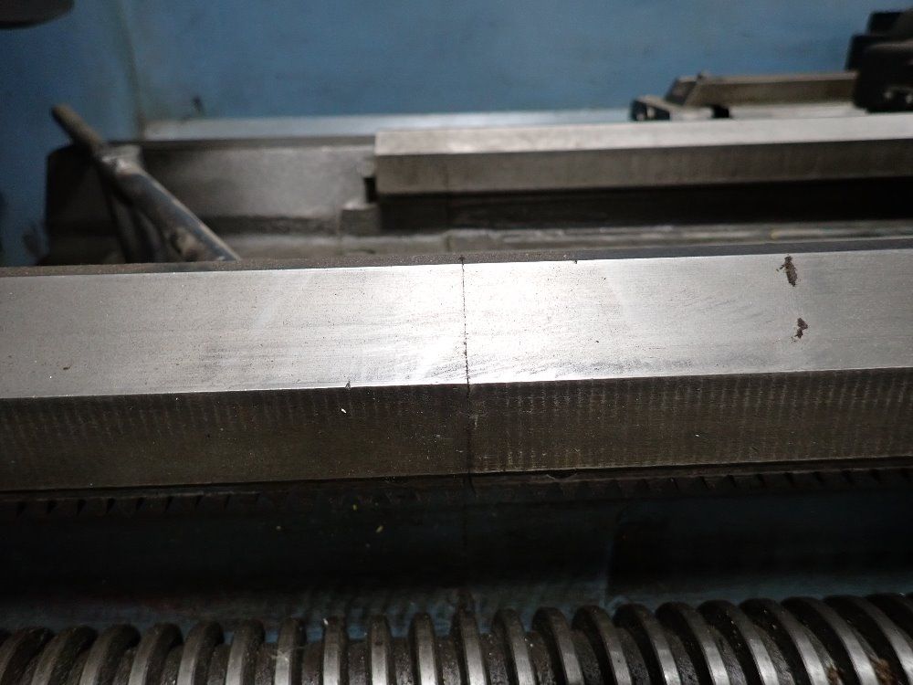 Kingston 26"/28" X 121" Gap Bed Lathe - Hd-26120