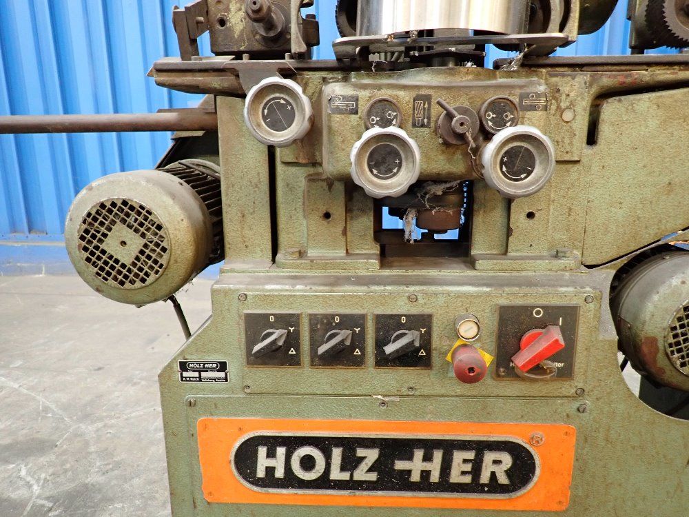 Holz Her Moulder - 1720