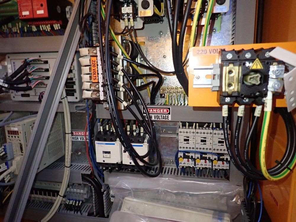 Milltronics 41" X 30" Cnc Vmc - Rw 15