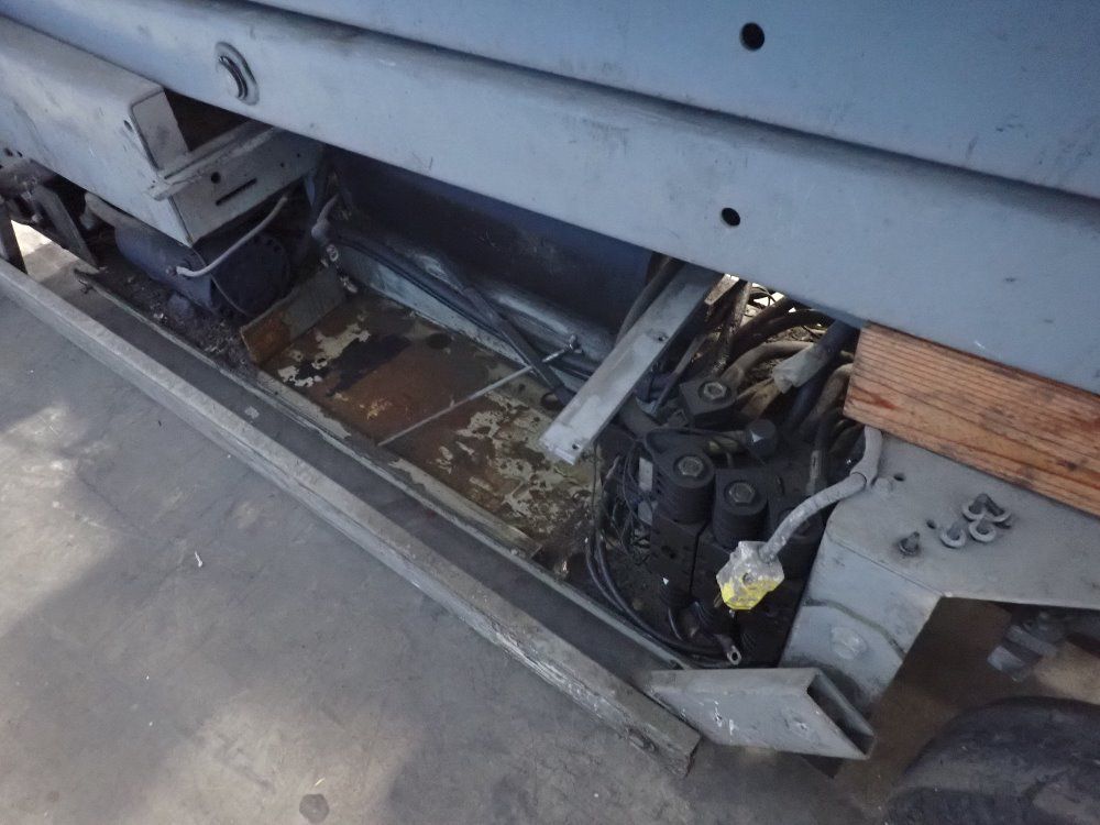 Mec 750#/19'7" Ht Electric Scissor Lift - 2034ht